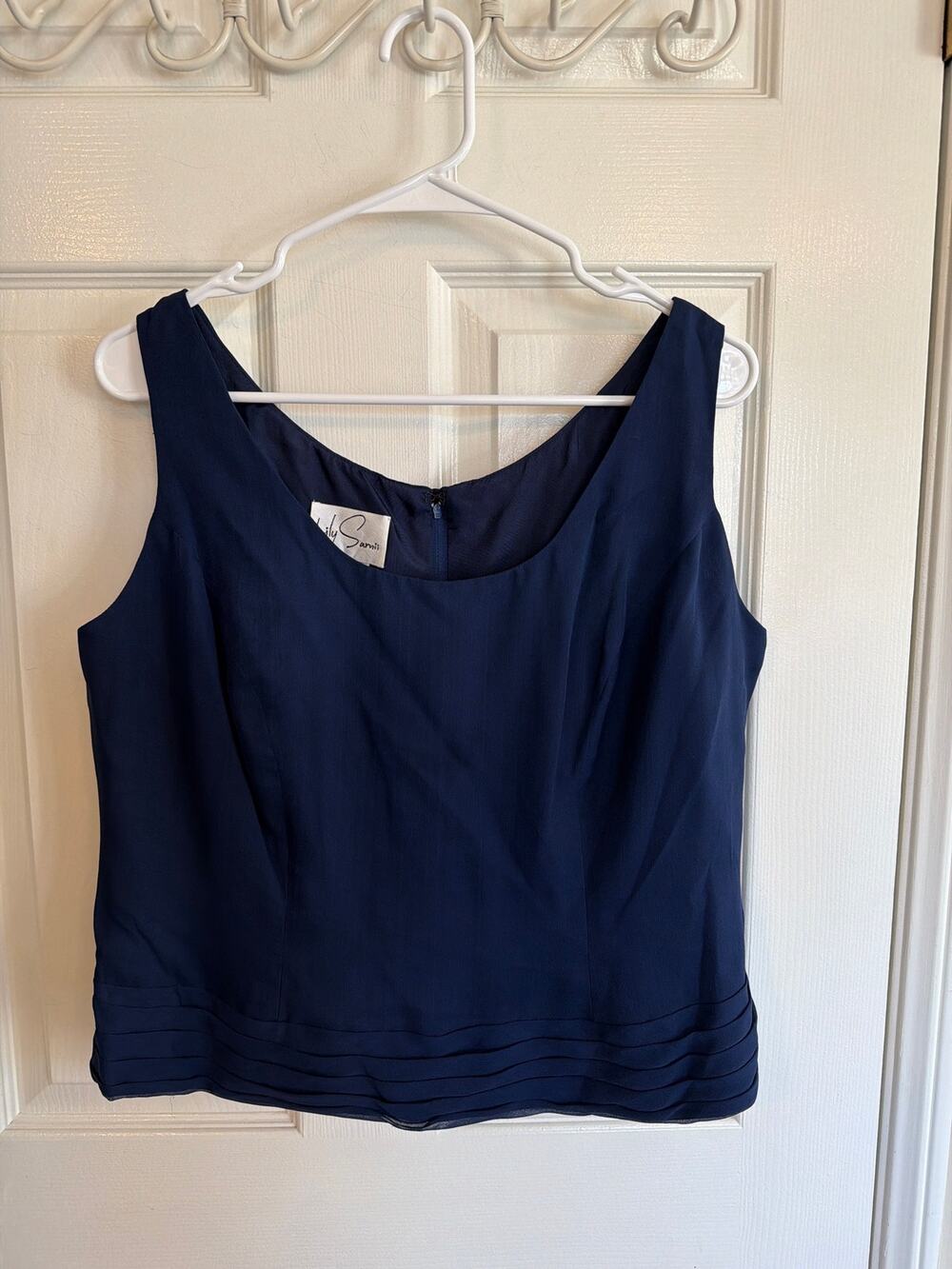 Lily Samii 100% Silk Top Size M in Navy